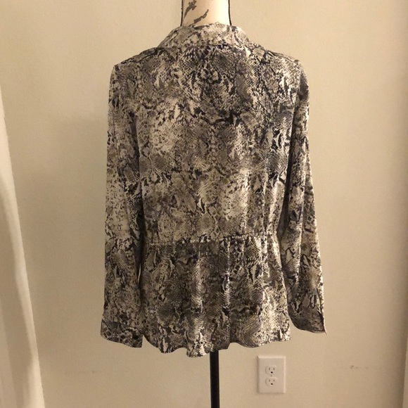 Blouse - Picture 2 of 3